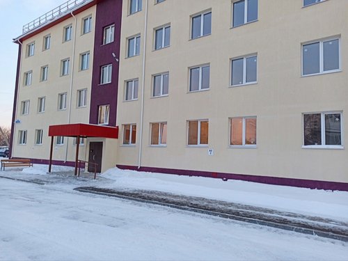 В поселке Московский Тюменской области 53 семьи, проживавшие в аварийном жилье, переезжают в новые квартиры
