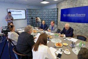 Председатель наблюдательного совета Фонда содействия реформированию ЖКХ Сергей Степашин принял участие в «Деловом завтраке» «Российской газеты»