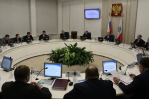 Председатель наблюдательного совета государственной корпорации – Фонда содействия реформированию жилищно-коммунального хозяйства Сергей Степашин, генеральный директор Фонда ЖКХ Константин Цицин и заместитель главы госкорпорации Олег Рурин провели совещани