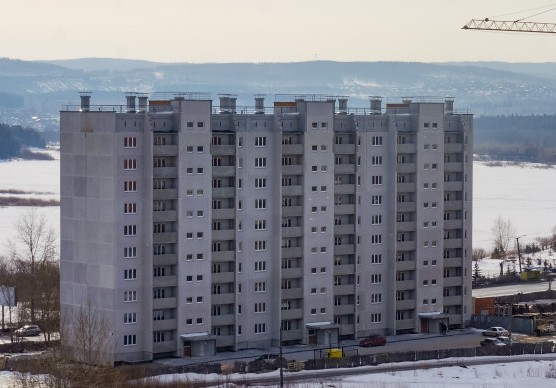 В городе Златоусте Челябинской области ключи от новых квартир получат 60 семей, проживавших в аварийном жилье