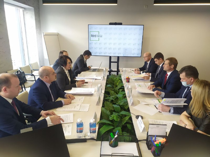 Глава Фонда провел совещание по проблемным объектам Калужской области