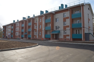 В городе Комсомольске-на-Амуре Хабаровского края 30 семей получили ключи от новых квартир в рамках реализации 185-ФЗ