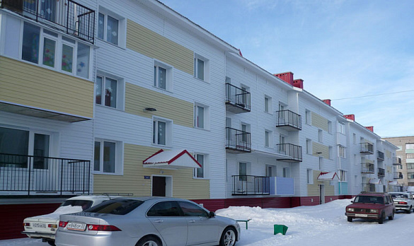 В городе Рубцовске Алтайского края 72 человека получили ключи от новых квартир в рамках реализации программы переселения граждан из аварийного жилищного фонда