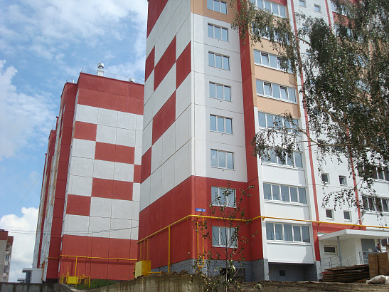 В городе Чебаркуле Челябинской области 7 семей, проживавших в аварийном жилье, получили ключи от новых квартир