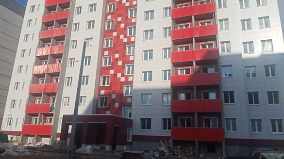 В городе Архангельске ведется контроль за ходом строительства двух многоквартирных домов, в которые из аварийного жилья переедут 904 человека 