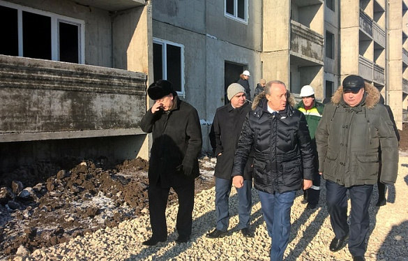 Губернатор Саратовской области Валерий Радаев проинспектировал ход реализации программы переселения граждан из аварийного жилья в регионе
