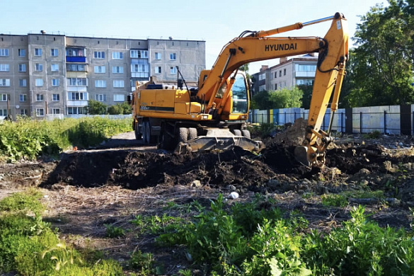 В Коркинском городском поселении Челябинской области началось строительство многоквартирного дома для переселения граждан из аварийного жилищного фонда
