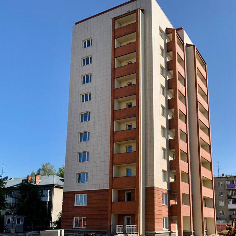 В Новосибирской области началось благоустройство территории проблемного дома ЖСК «Калинина 20» в г. Обь