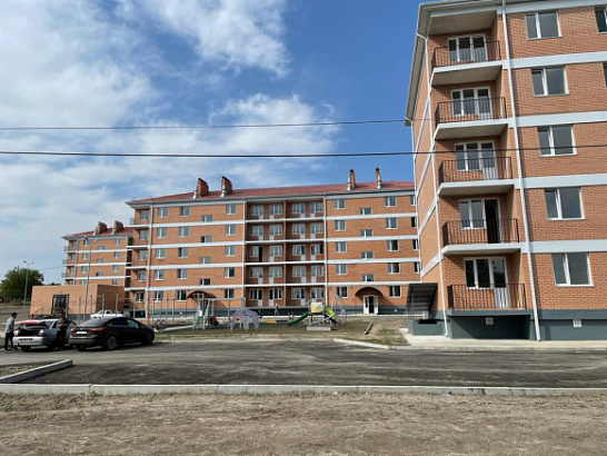 В поселке Горагорск Надтеречного муниципального района Чеченской Республики завершено строительство жилого комплекса, в который переедут граждане, проживающие в аварийных домах