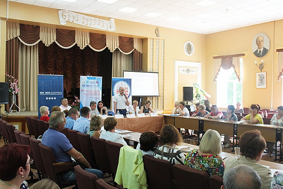 В городе Киреевске Тульской области провели встречу с жителями по вопросам ЖКХ
