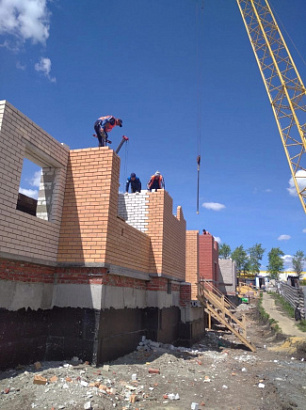 В городе Губкине Белгородской области ведется строительство многоквартирного дома, в который из аварийного жилищного фонда в рамках национального проекта «Жилье и городская среда» переедут 119 человек