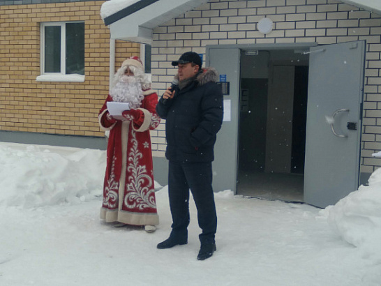 В городе Балахне Нижегородской области 16 семей получили ключи от новых квартир по программе переселения граждан из аварийного жилья