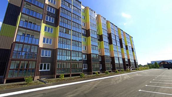 В городе Омске завершено строительство многоквартирного дома, в который из аварийного жилья переедут 284 человека