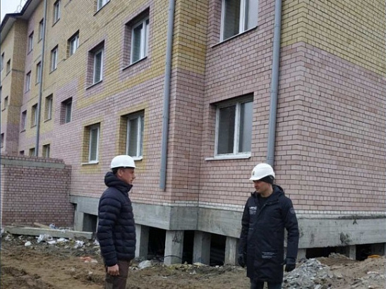 В селе Красноборске Архангельской области ведется строительство многоквартирного дома, в который из аварийного жилья переедут 86 человек