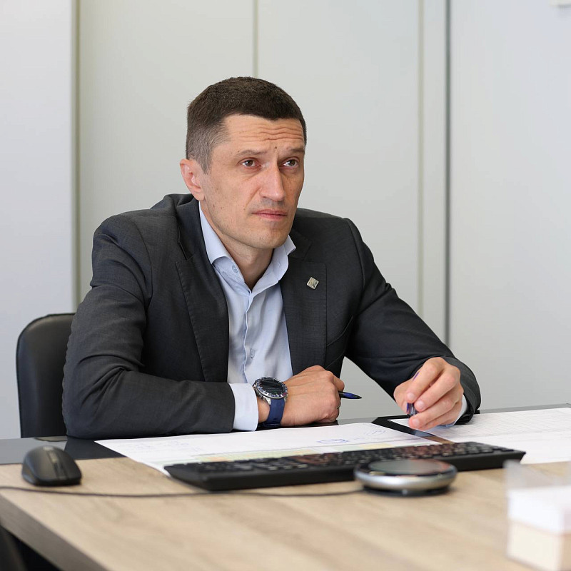 ФРТ провел штаб по завершению строительства проблемных домов для дольщиков в Хабаровске, Сургуте и Омске