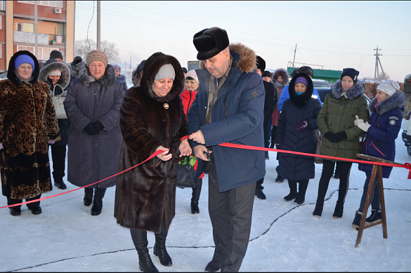 В городе Карасуке Новосибирской области 23 семьи, ранее проживавшие в аварийном жилье, получили ключи от новых квартир