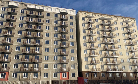 В городе Калтане Кемеровской области - Кузбасса завершается строительство многоквартирного дома, в который переедут 74 семьи, проживавшие в аварийном жилищном фонде