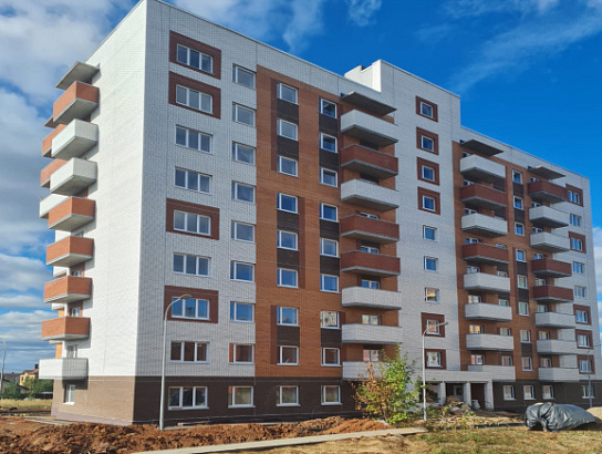 В городе Сарапуле Удмуртской Республики завершается строительство многоквартирного дома, в который из аварийного жилья переедут 273 человека