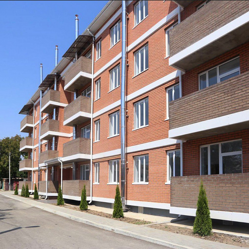 В Гудермесе 118 жителей аварийных домов получили ключи от новых квартир 