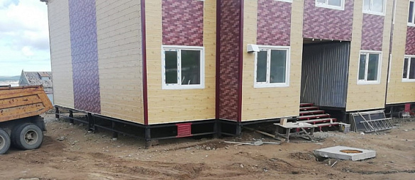 В селе Никольском Камчатского края продолжается строительство домов для переселения граждан из аварийного жилищного фонда в рамках нацпроекта «Жилье и городская среда» 