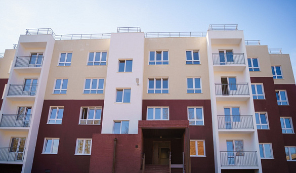 В городе Юрге Кемеровской области-Кузбасса 24 семьи, проживающие в аварийном жилищном фонде, получили ключи от новых квартир
