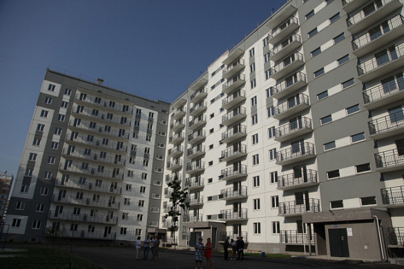 В городе Челябинске с начала 2022 года из домов, признанных непригодными для проживания, переехали 240 человек