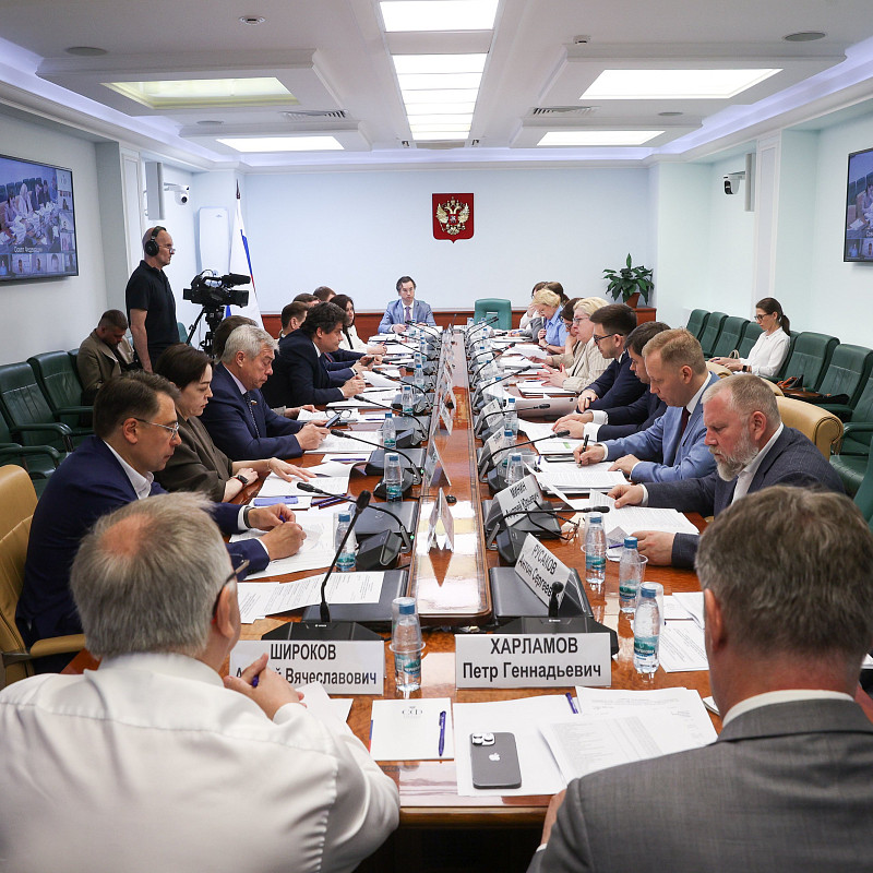 В Совете Федерации обсудили замену лифтов в многоквартирных домах