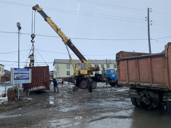 В арктическом поселке Чокурдах Республики Саха (Якутия) идет строительство многоквартирного дома, в который из аварийного жилья переедут 26 человек