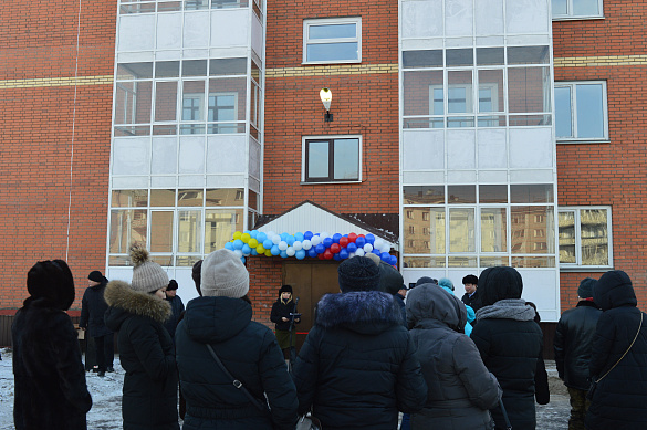 В городе Кызыле Республики Тыва 30 семей получили новые квартиры по программе переселения граждан из аварийного жилья