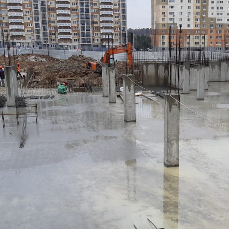 В Домодедове началось бетонирование основания школы 