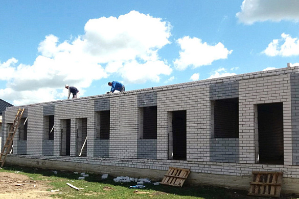 В Чаплыгинском районе Липецкой области ускоренными темпами ведется строительство домов для переселения из аварийного жилья 16 семей