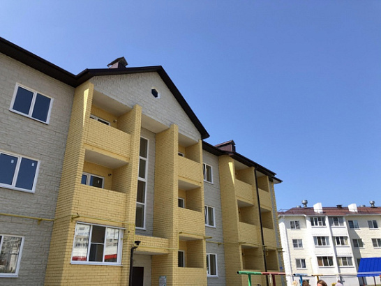 В Губкинском городском округе Белгородской области новые квартиры получили 80 человек, которые проживали в аварийных домах