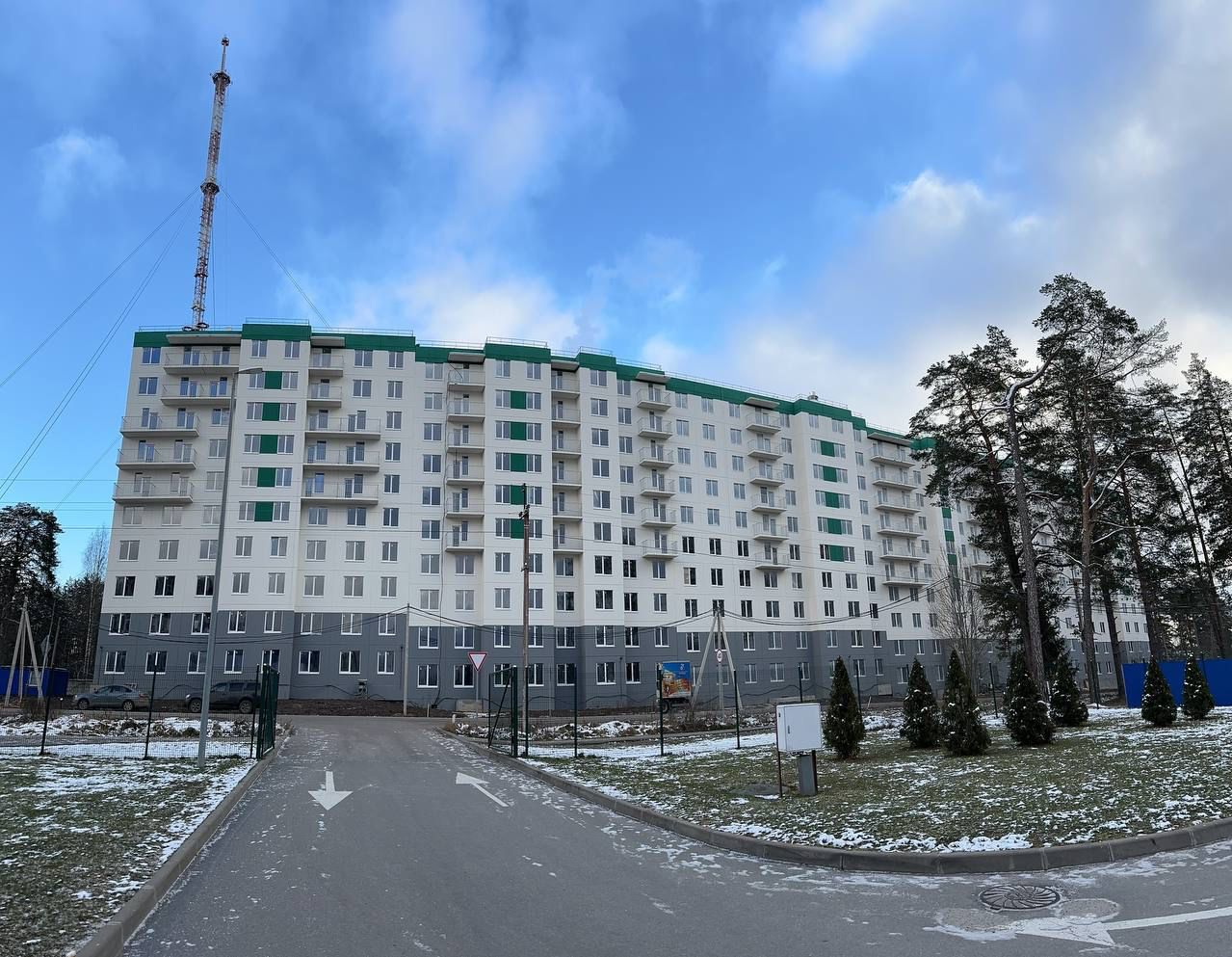 В Луге Ленинградской области ввели новостройку, в которую из аварийного жилья переедут 267 семей
