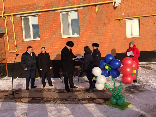 В рамках рабочей поездки в Оренбургскую область генеральный директор государственной корпорации – Фонда содействия реформированию жилищно-коммунального хозяйства Константин Цицин принял участие в торжественной церемонии награждения знаком отличия «Знак ка