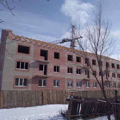 В городе Черногорске Республики Хакасия возводится многоквартирный дом, в который из аварийного жилья переедут 79 человек