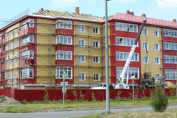 В городе Лабытнанги Ямало-Ненецкого автономного округа продолжается строительство домов для переселения граждан из аварийного жилищного фонда в рамках национального проекта «Жилье и городская среда»