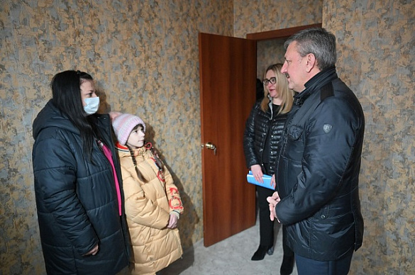 В городе Волгограде в рамках национального проекта «Жилье и городская среда» из аварийных домов переехали более трех тысяч человек