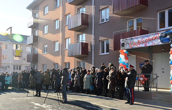 В городе Белая Калитва Ростовской области 75 семей получили ключи от новых квартир в рамках реализации программы по переселению граждан из аварийного жилищного фонда