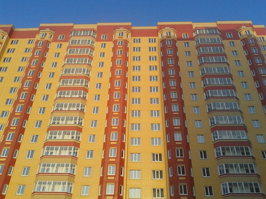 В городе Курске 37 семей получили ключи от новых квартир в рамках реализации программы по переселению граждан из аварийного жилищного фонда
