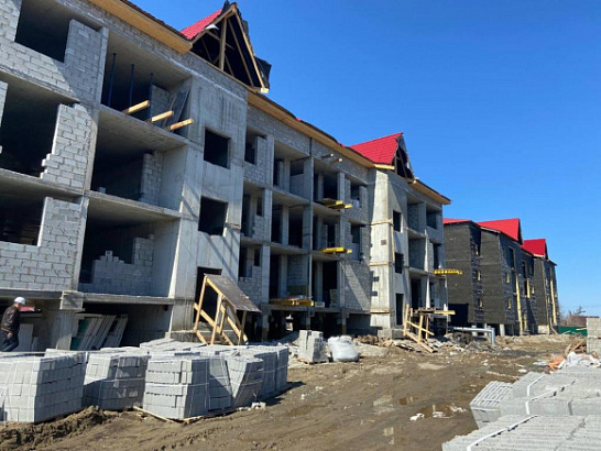 В селе Бердигестях Республики Саха (Якутия) до конца 2022 года планируется завершить строительство квартала из 7 многоквартирных домов, в которые из аварийного жилья переедут 730 человек