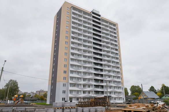 В Кировской области с 2019 года в рамках национального проекта «Жилье и городская среда» из аварийного жилья переехали более 2 800 тыс. граждан